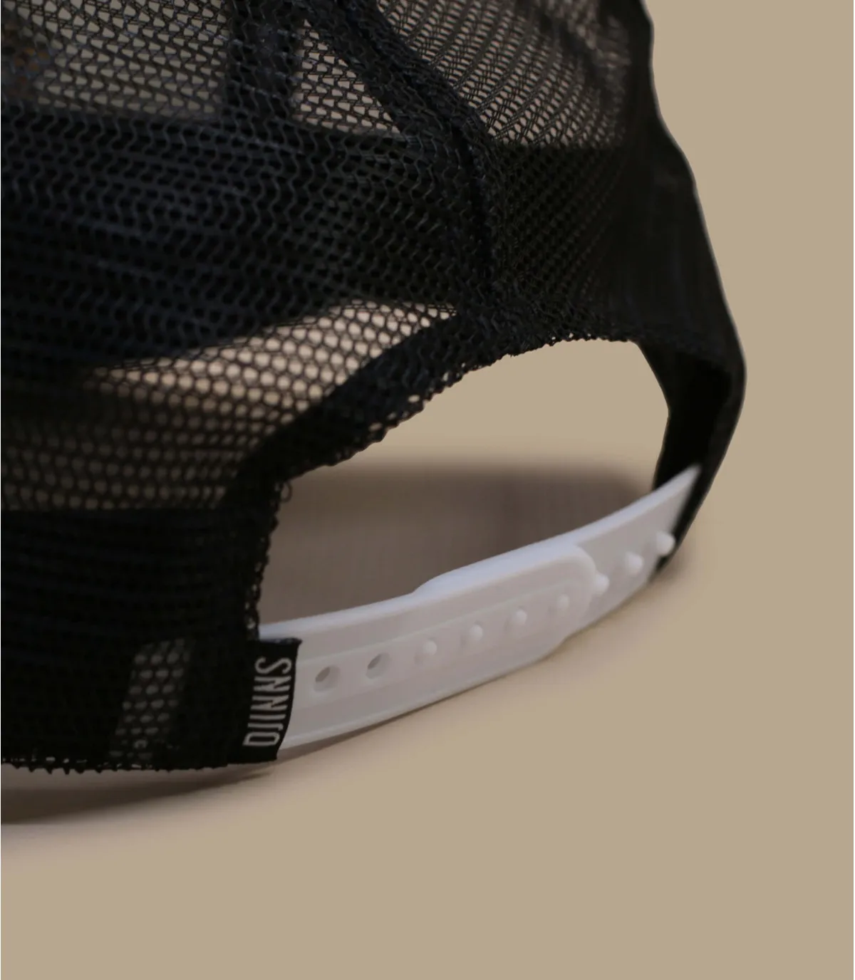 casquette trucker noire et blanche - Casquette Trucker HFT DNC Guy Djinns : Headict